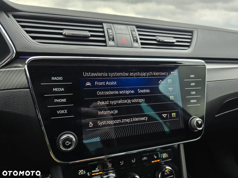 Skoda Superb 2.0 TDI SCR Sportline DSG - 27