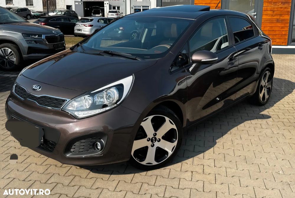 Kia Rio 1.4 Fifa World Cup Edition - 1