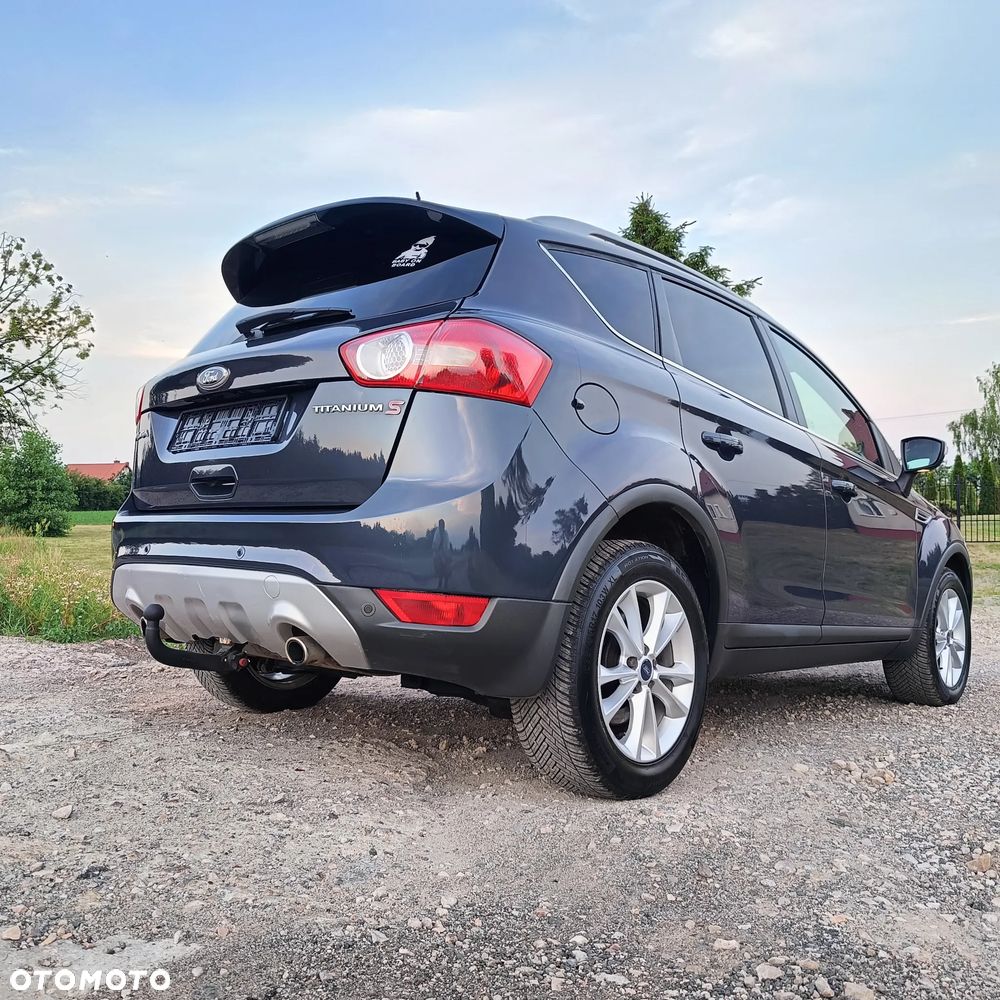 Ford Kuga 2.0 TDCi 2x4 Titanium - 10