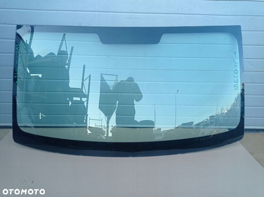 IVECO DAILY 14-19 SZYBA CZOŁOWA PRZEDNIA ORYGINAŁ - 1