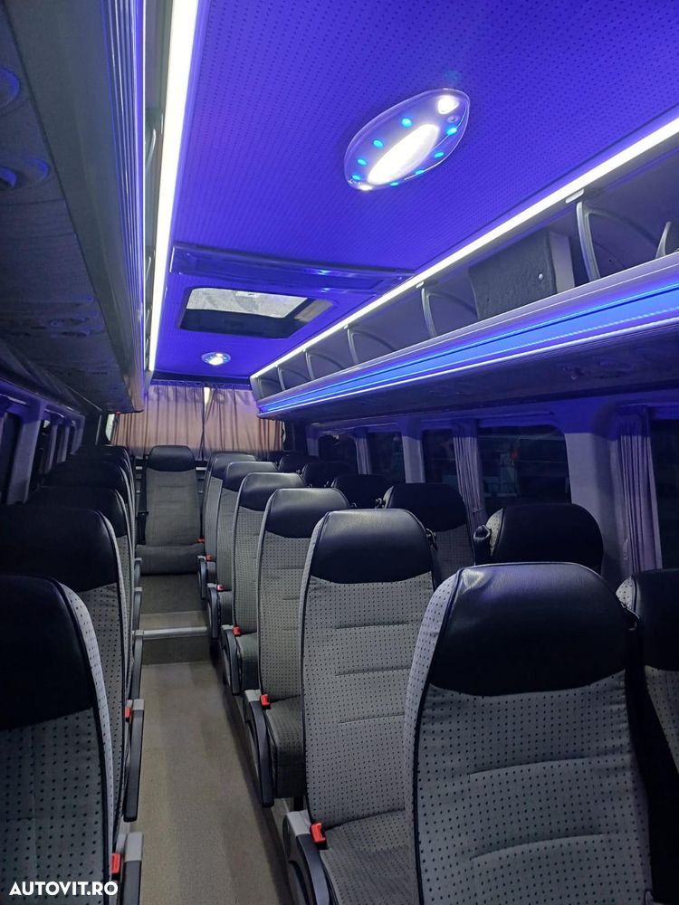 Mercedes-Benz Sprinter - 14