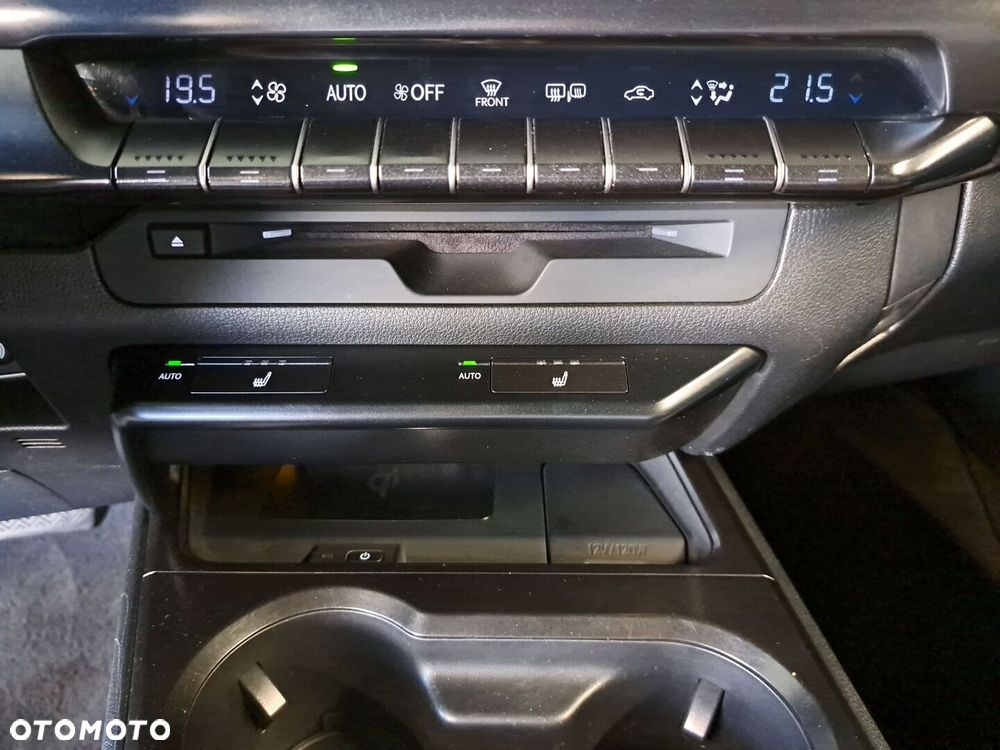 Lexus UX - 27