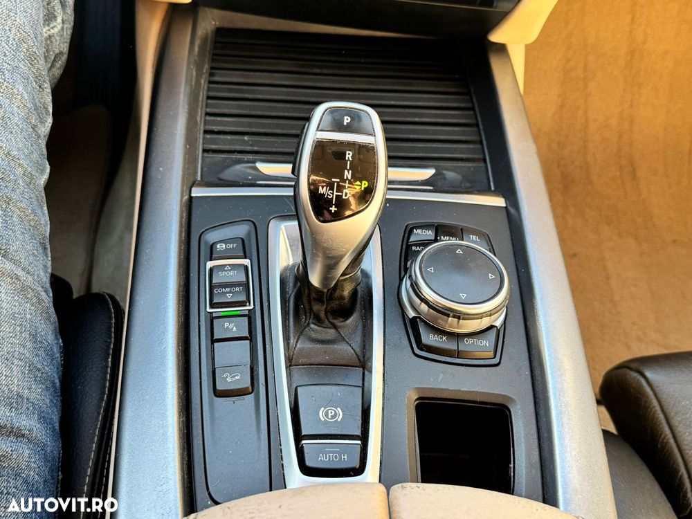 BMW X5 xDrive30d - 23