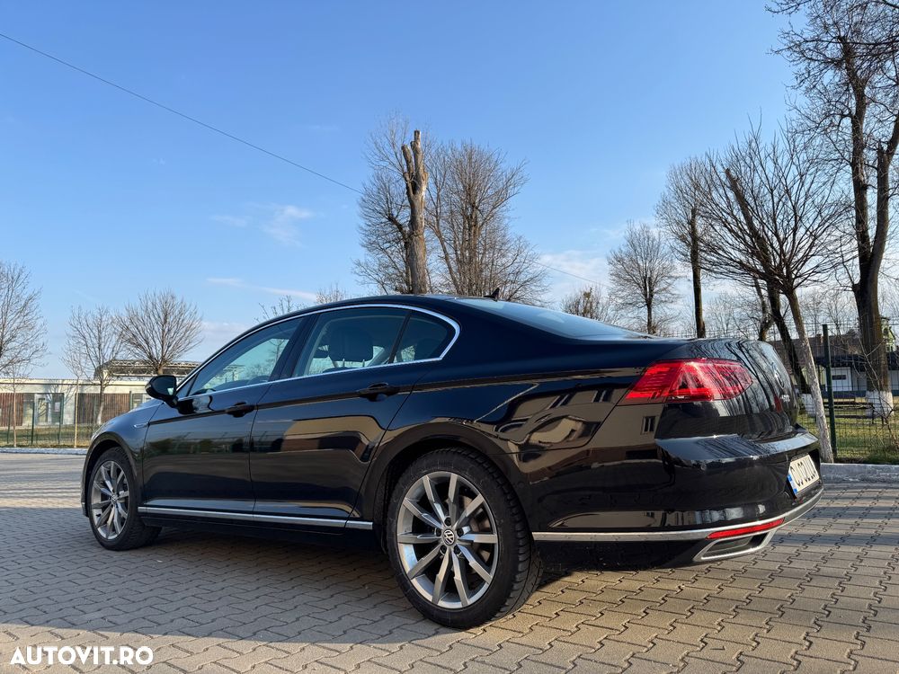 Volkswagen Passat - 5