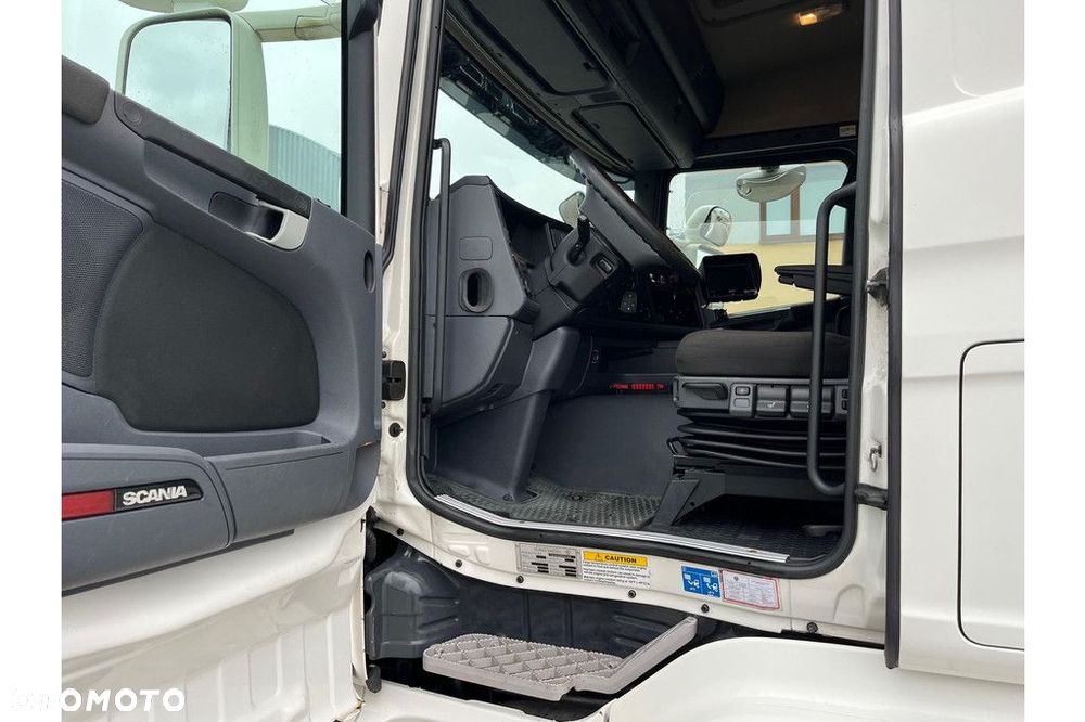 Scania G450 6x2*4 - 16