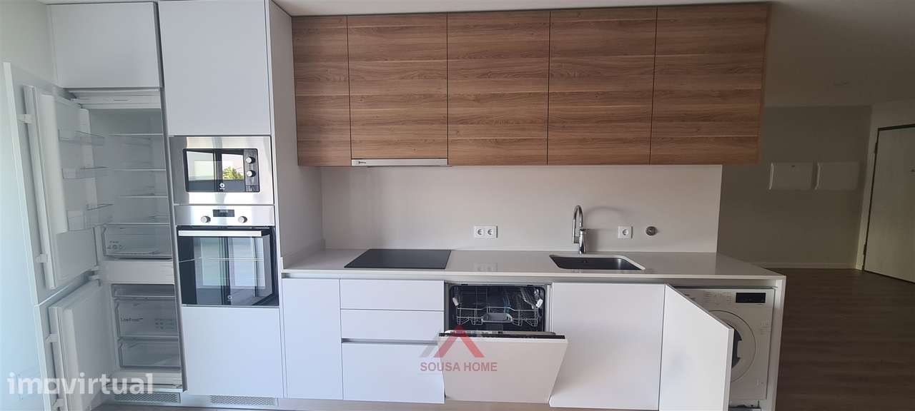 T2 Novo / Totalmente Equipado / Terraço / Garagem - Grande imagem: 2/23