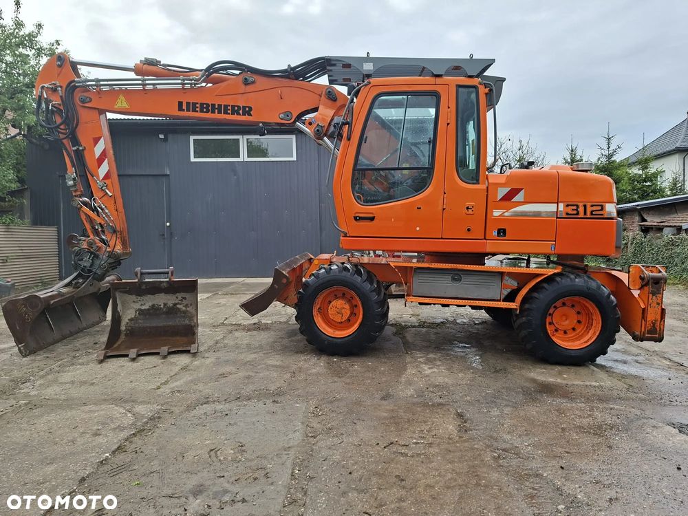 Liebherr A312 - 1