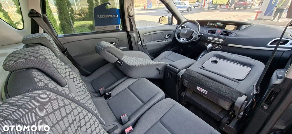Renault Scenic 2.0 16V Privilege CVT - 19