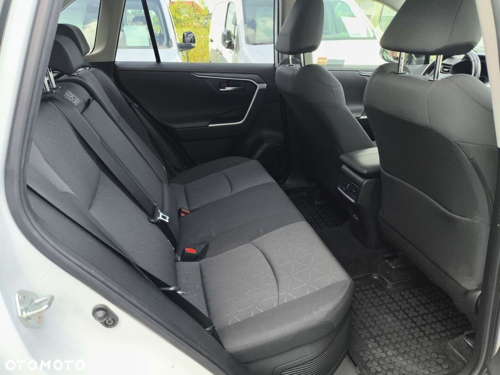Toyota RAV4 - 11
