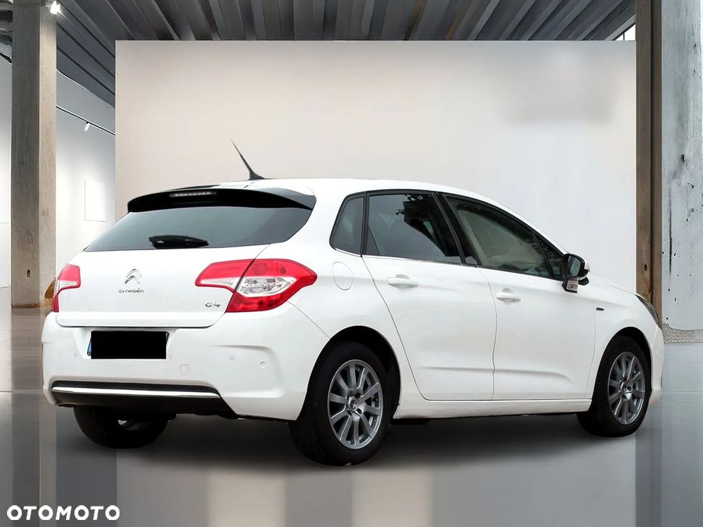 Citroën C4 VTi 120 Exclusive - 3