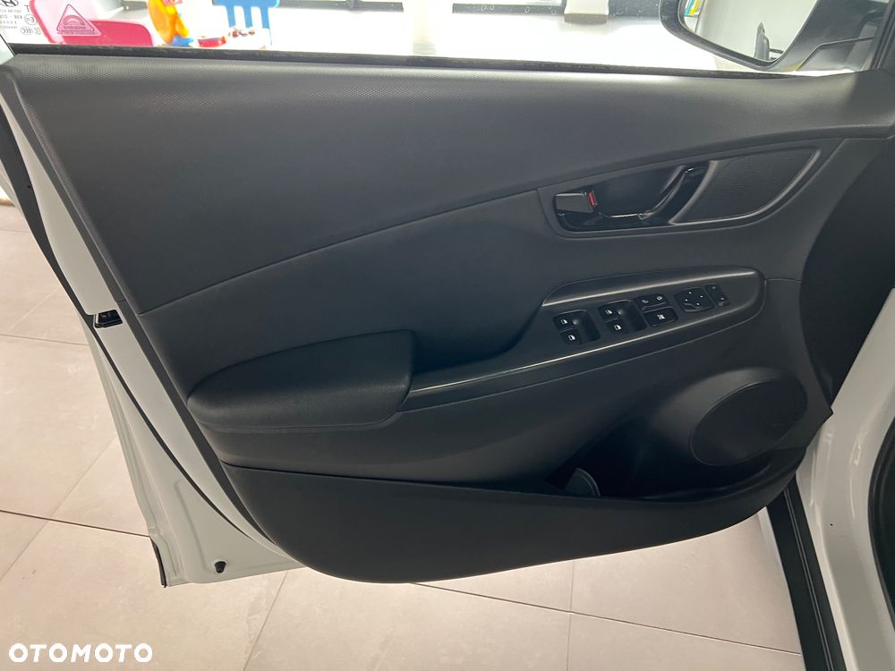 Hyundai Kona - 23
