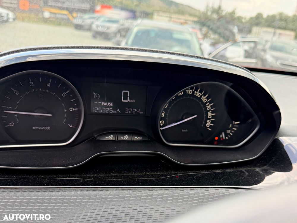 Peugeot 2008 PureTech 110 Style - 19