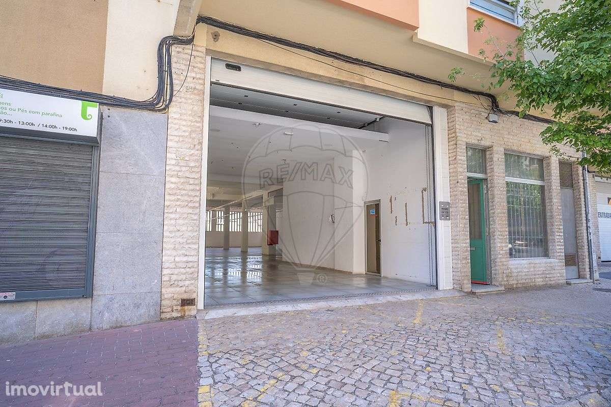 Armazém T0 para arrendamento - Grande imagem: 2/24