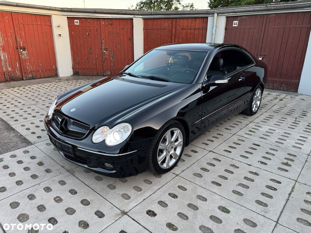 Mercedes-Benz CLK - 24