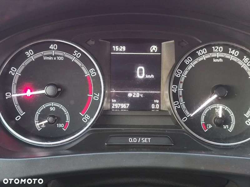 Skoda RAPID - 7