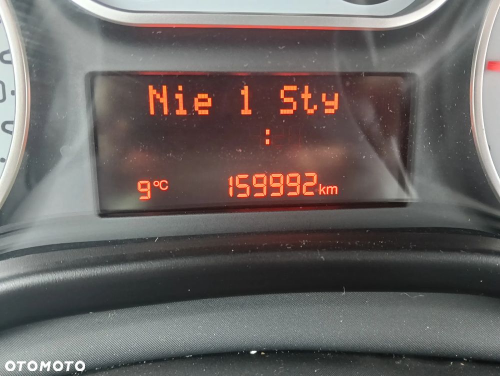 Fiat 500L 1.4 16V Urban Edition - 23