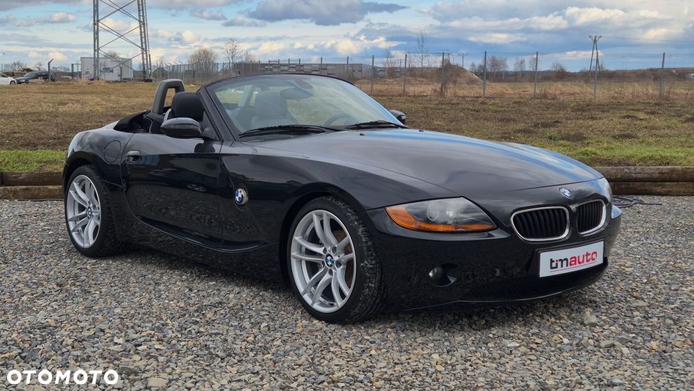 BMW Z4 2.2i - 18