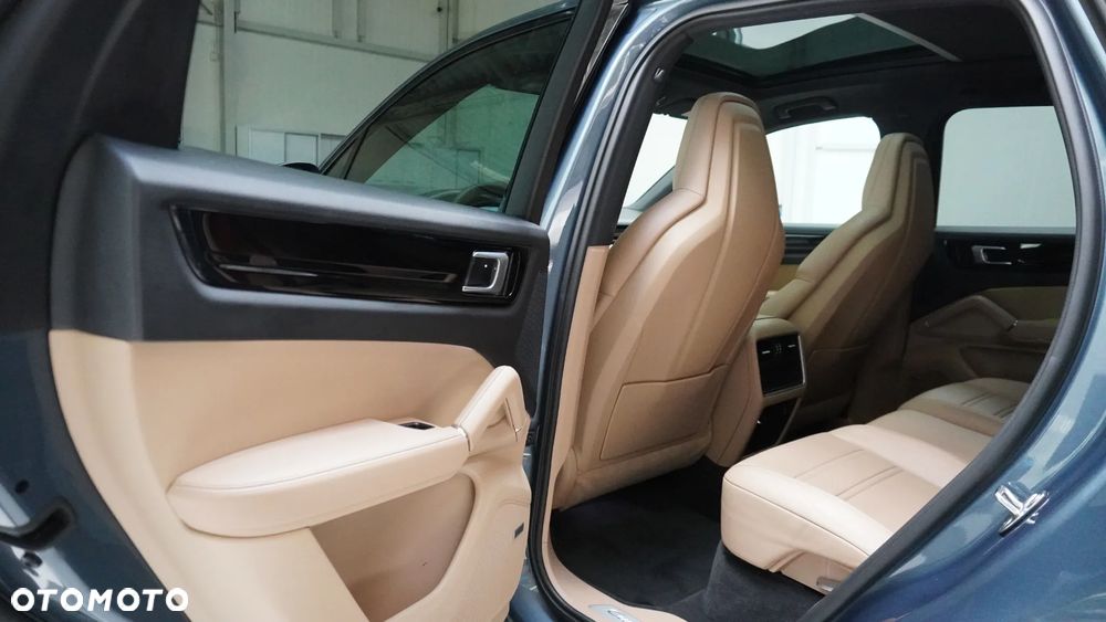 Porsche Cayenne Tiptronic S - 10