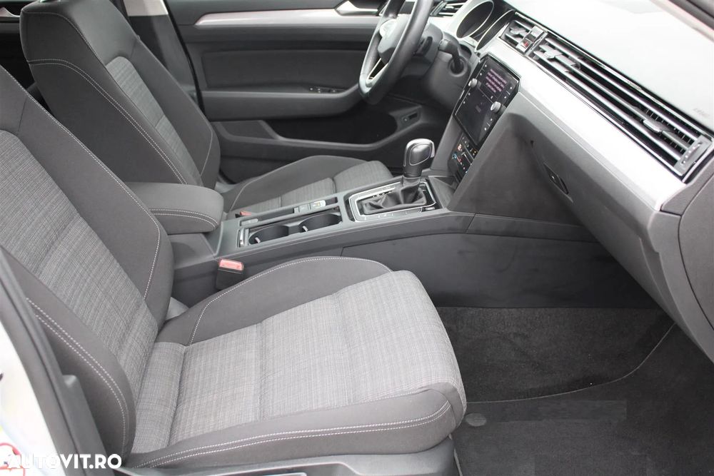 Volkswagen Passat Variant 2.0 TDI DSG Business - 14