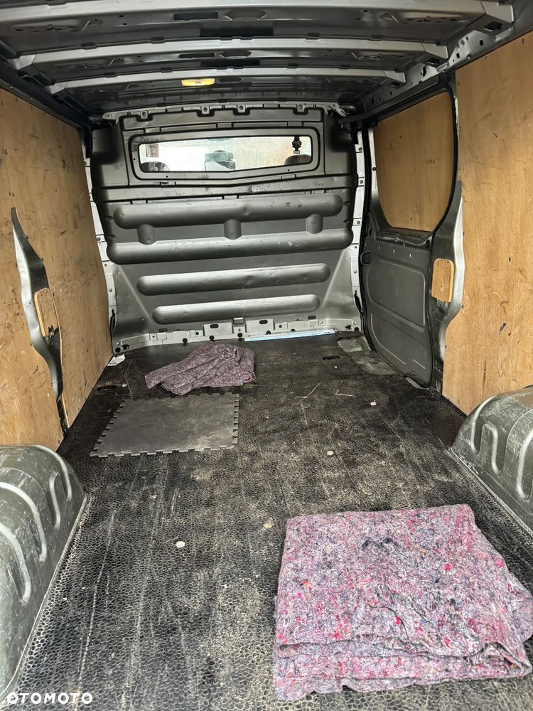 Opel Vivaro - 9
