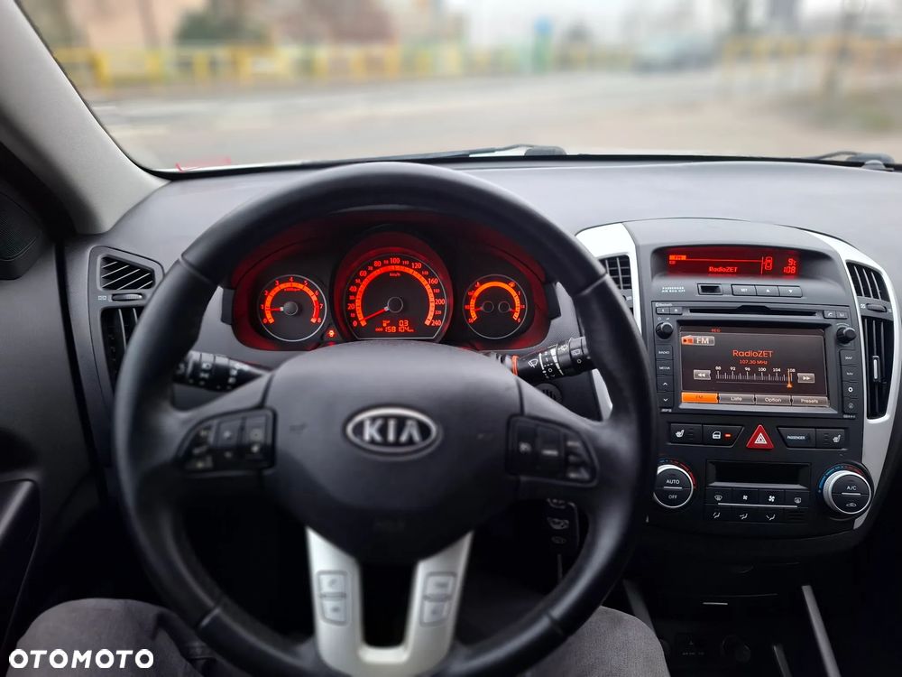 Kia Ceed 1.4 CVVT Dream-Team Edition - 5