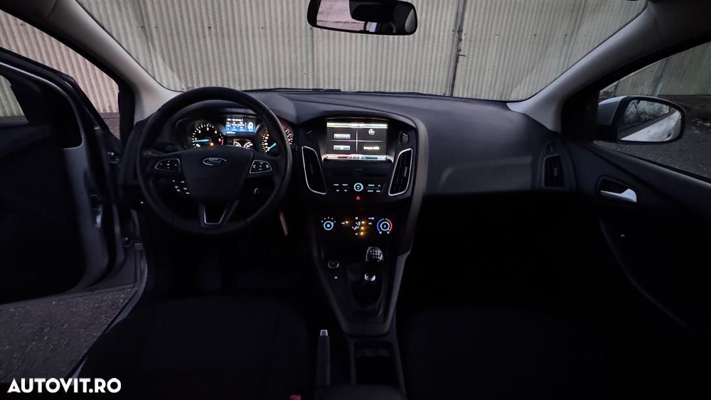 Ford Focus 1.5 TDCi DPF Start-Stopp-System Business - 6