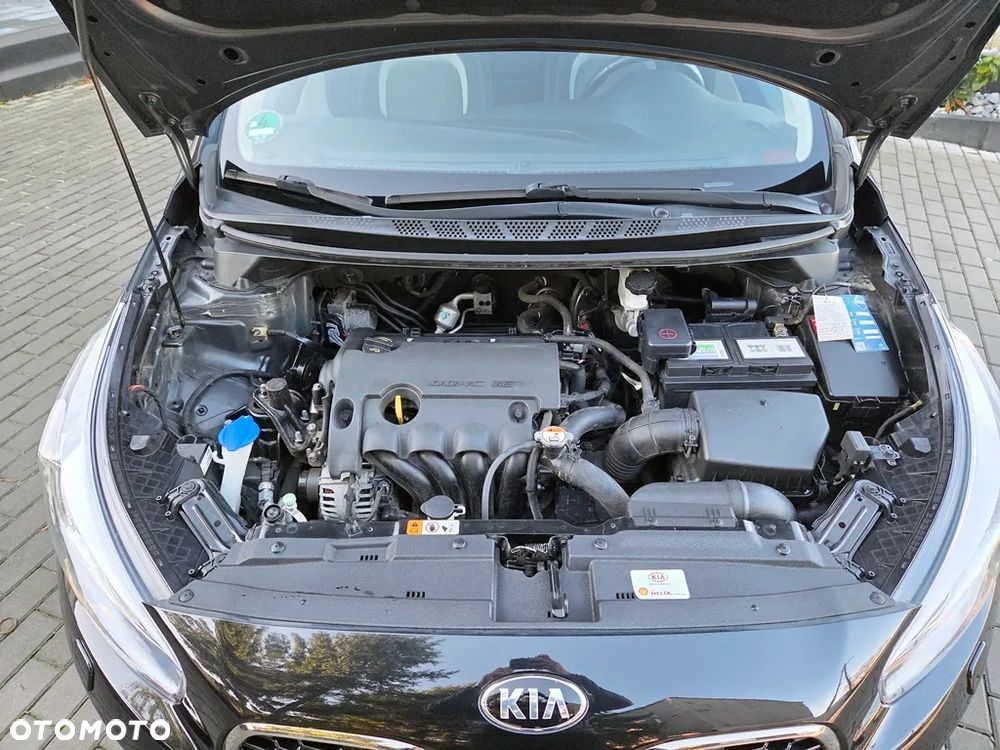 Kia Ceed - 12