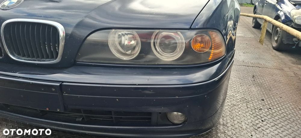 BMW E39 kombi  na części - 3