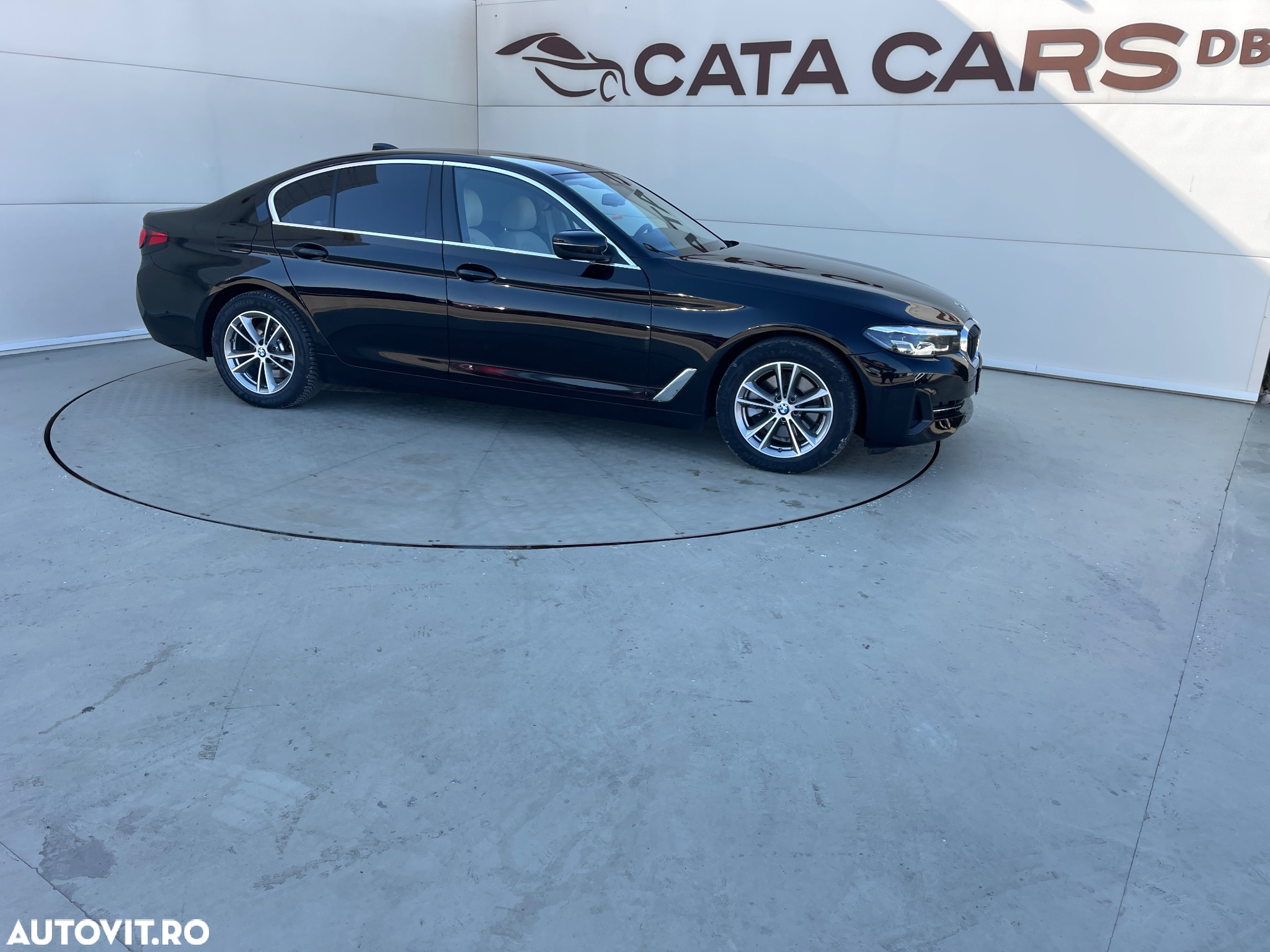 BMW Seria 5 520i AT MHEV - 19