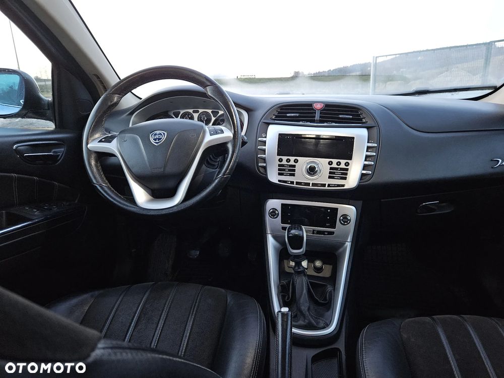 Lancia Delta 1.6 MultiJet 16v Oro - 11