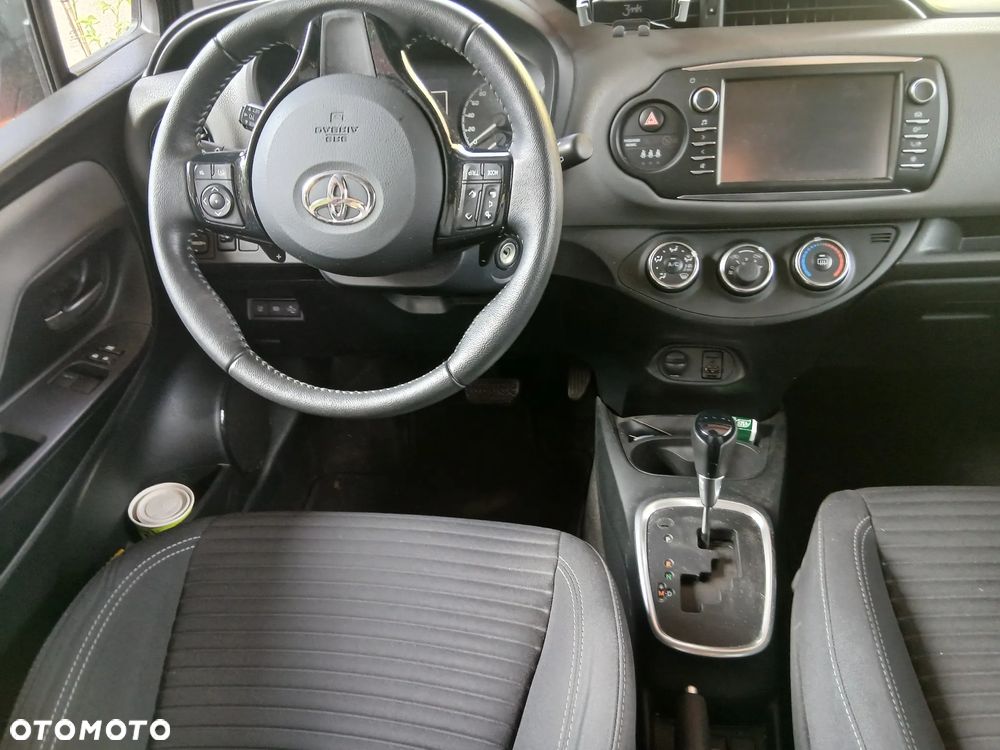 Toyota Yaris 1.5 Premium CVT - 8