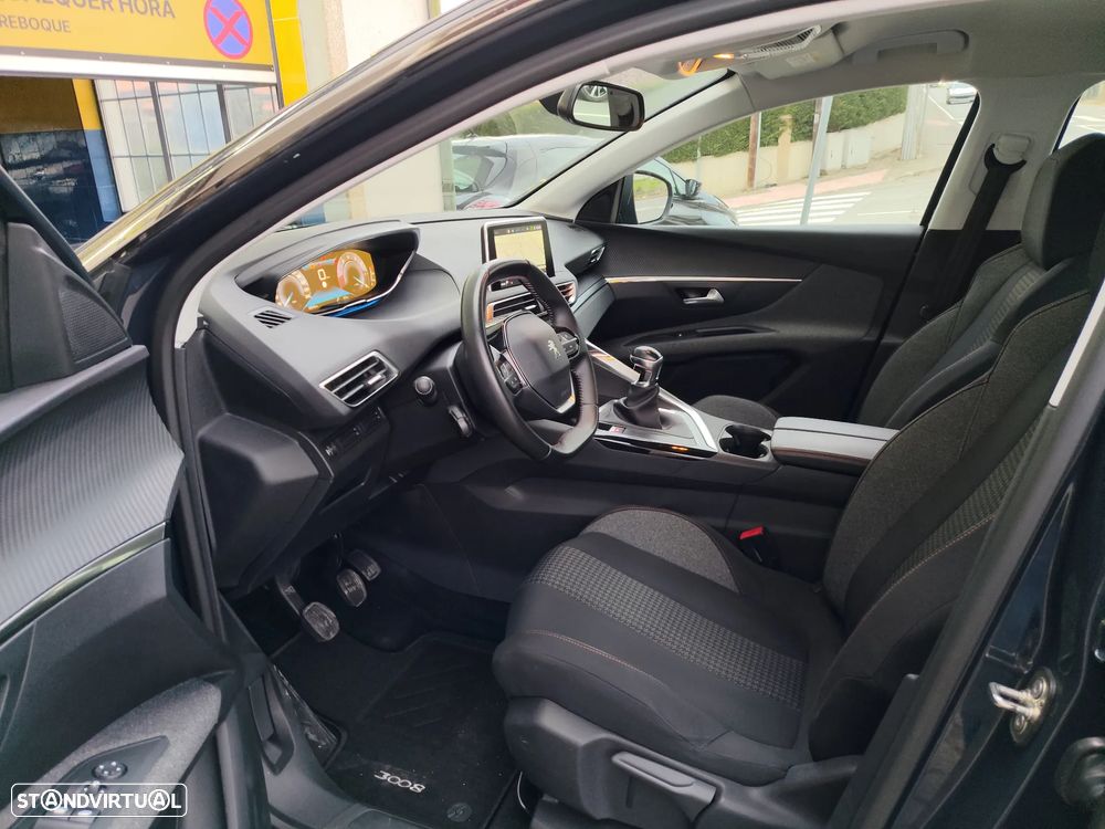 Peugeot 3008 PureTech 130 Stop & Start GPF Allure - 22