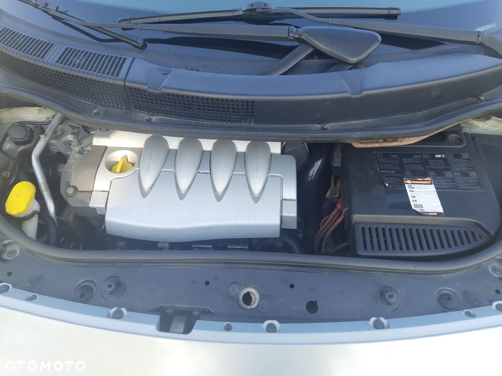 Renault Scenic 1.6 Confort Privilege - 3