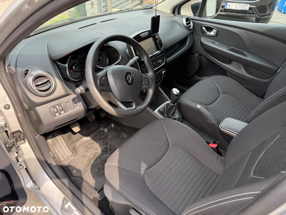 Renault Clio 1.2 16V Limited - 12