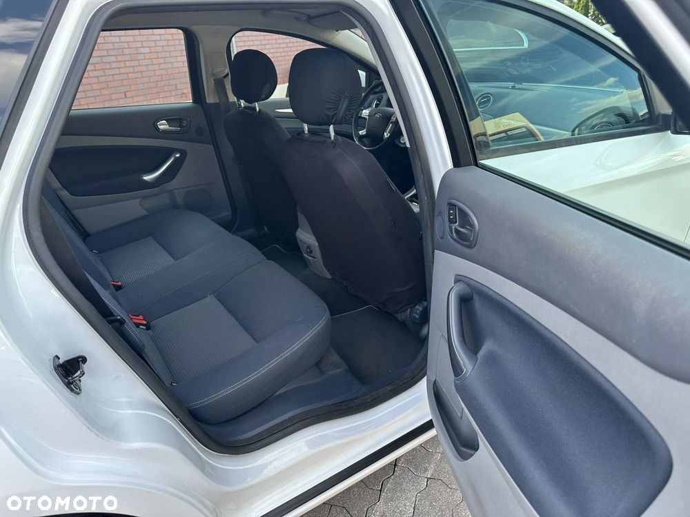 Ford Mondeo - 7