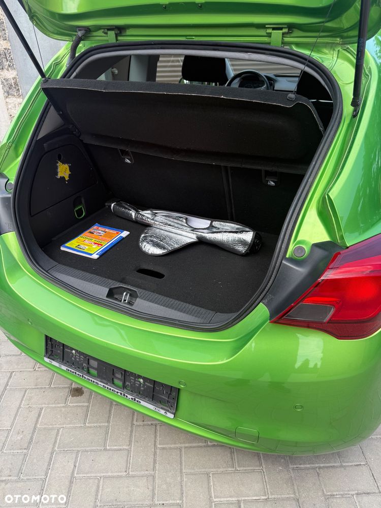 Opel Corsa 1.4 16V Innovation - 38