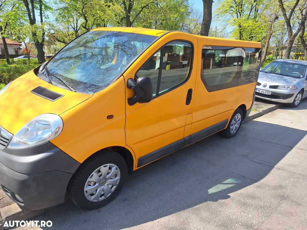 Opel Vivaro - 2