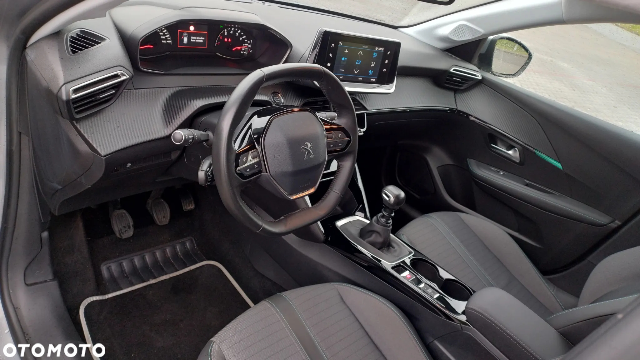 Peugeot 208 PureTech 100 Allure - 9