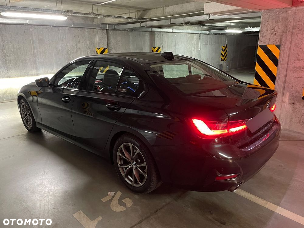 BMW Seria 3 320d Sport Line sport - 13