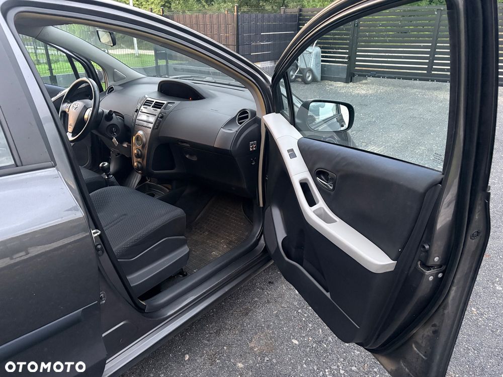 Toyota Yaris - 9