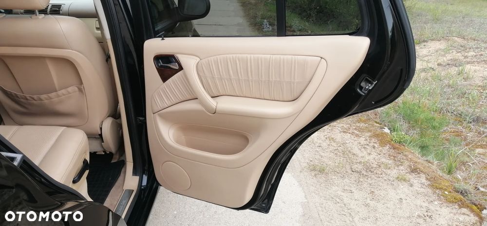 Mercedes-Benz ML - 15