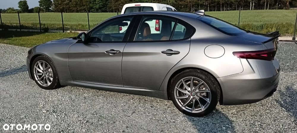 Alfa Romeo Giulia 2.2 D Turbo - 10