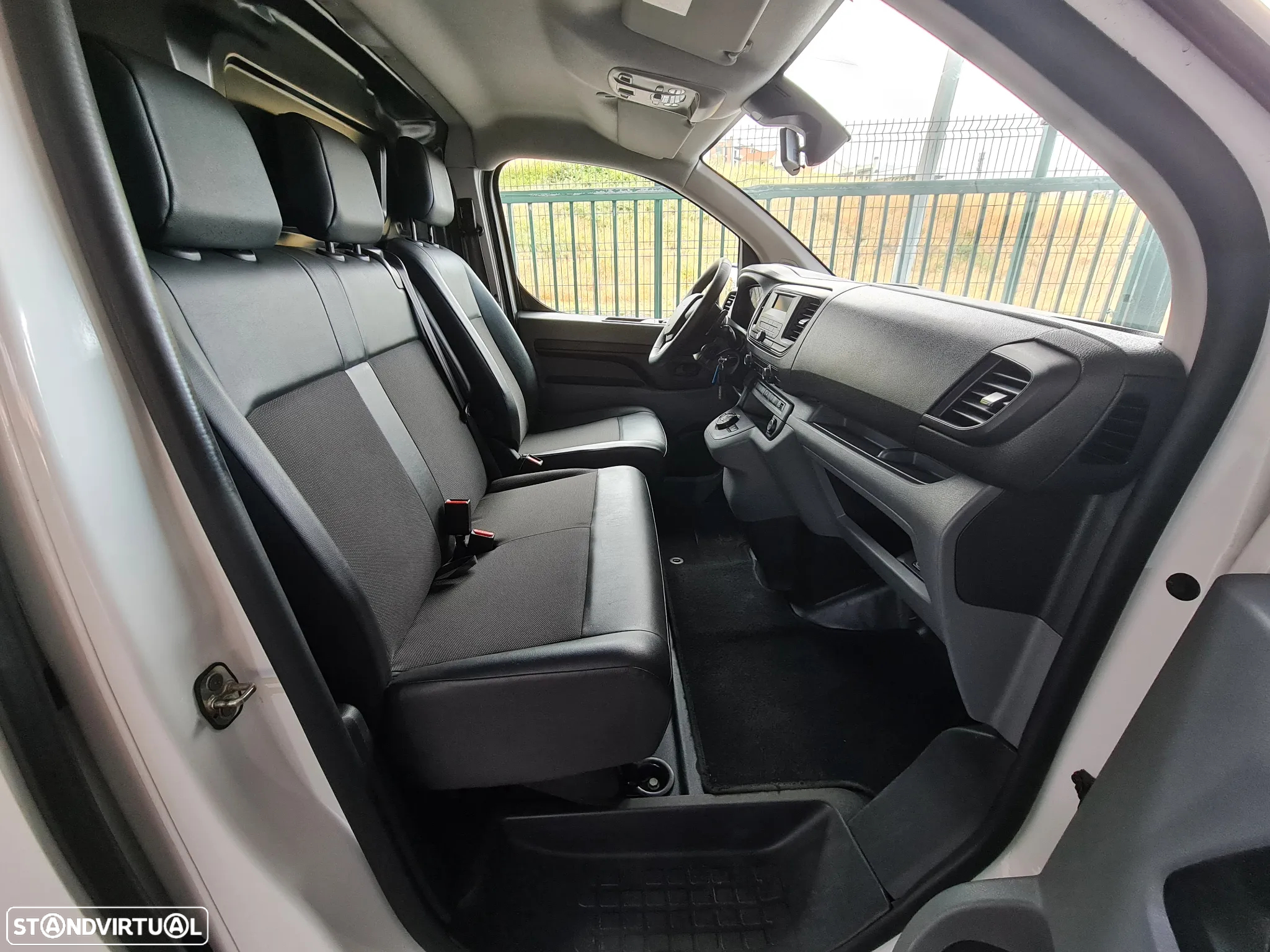 Peugeot EXPERT 2.0 HDI AUTOMÁTICA * IVA DEDUTÍVEL * - 33