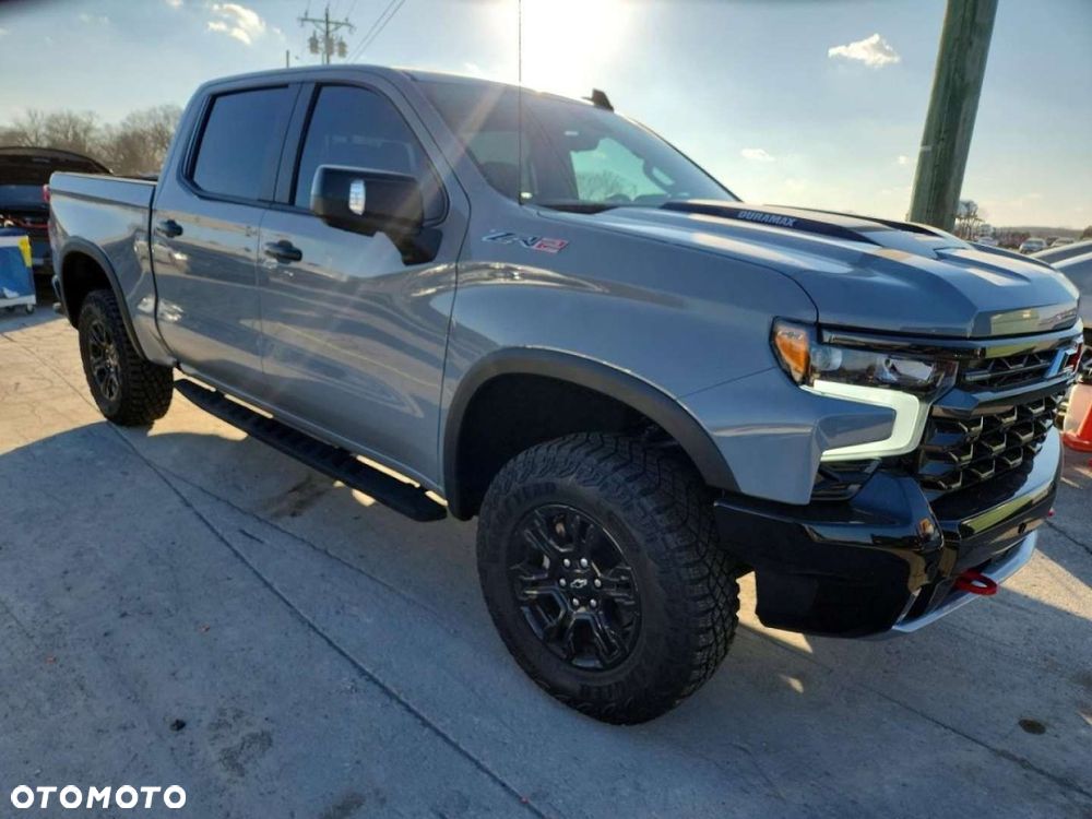 Chevrolet Silverado - 2