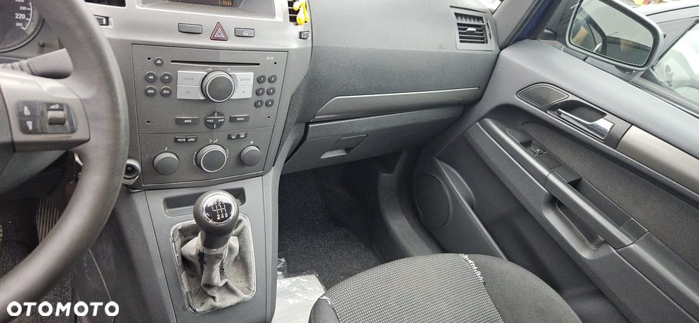 OPEL ZAFIRA B 1.9CDTI 05-08 LAMPA TYŁ LEWA PRAWA - 26