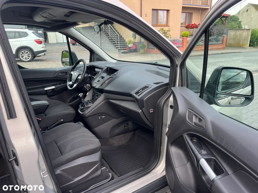 Ford Tourneo Connect - 8