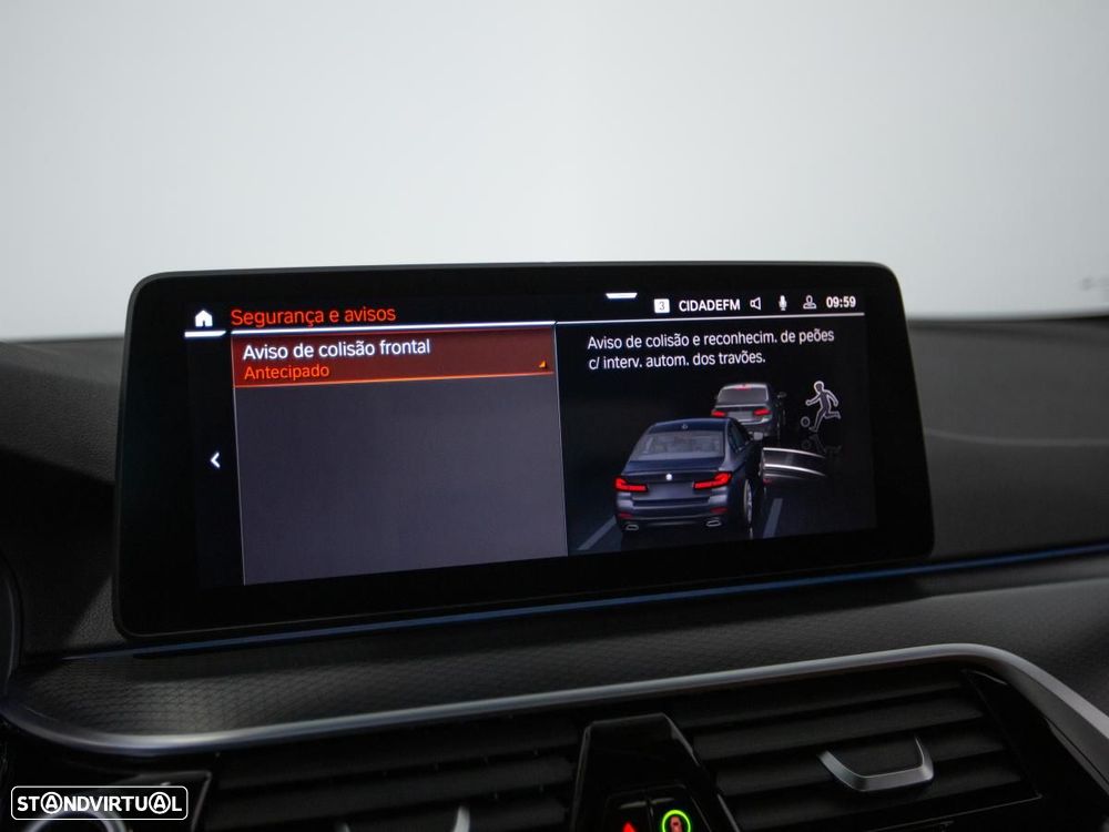 BMW 530 e Pack 50 anos M - 34