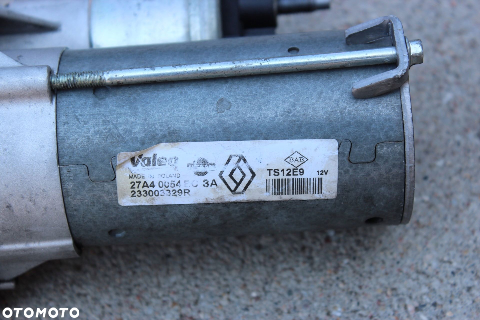 Rozrusznik 1.5 DCi Renault 233003329R - 3