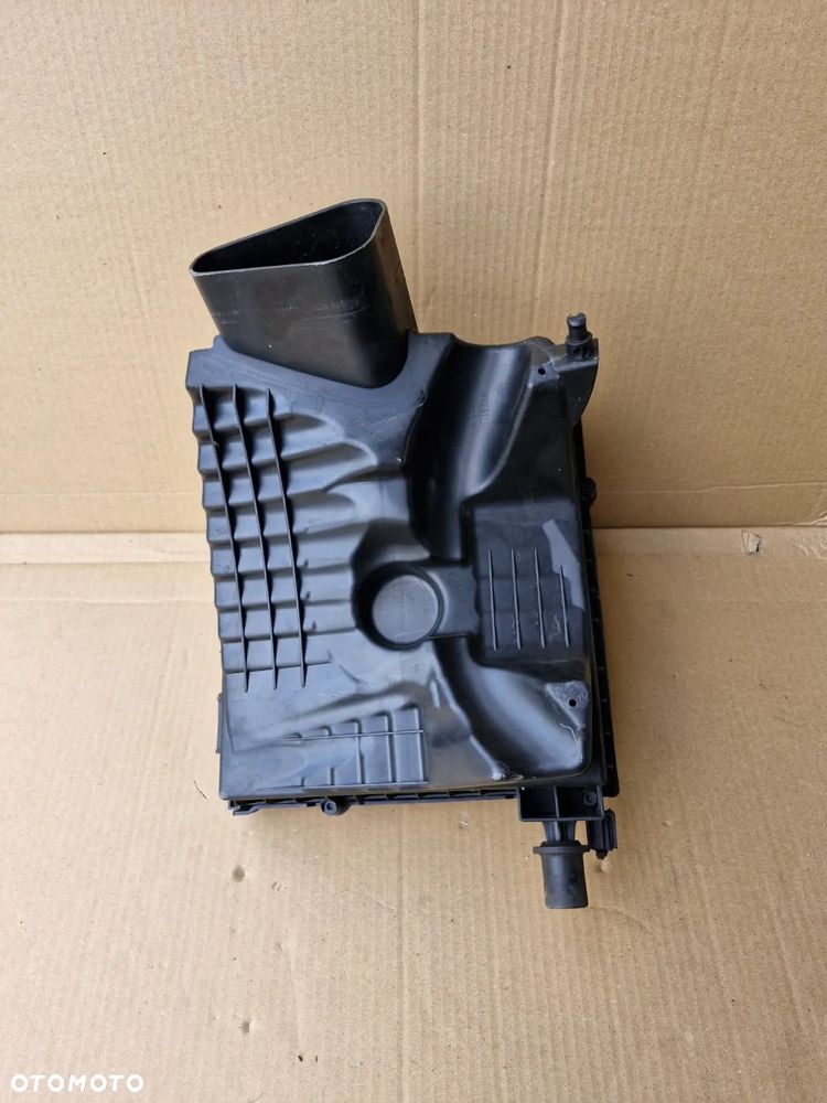 Obudowa filtra powietrza Opel Insignia A 2.0 T TURBO 55560885 - 5