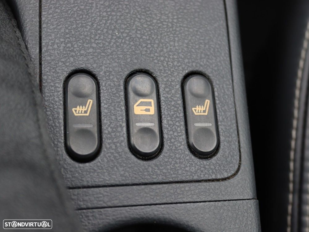 Nissan Qashqai 1.5 dCi Tekna Premium Pele Preta 18 - 25